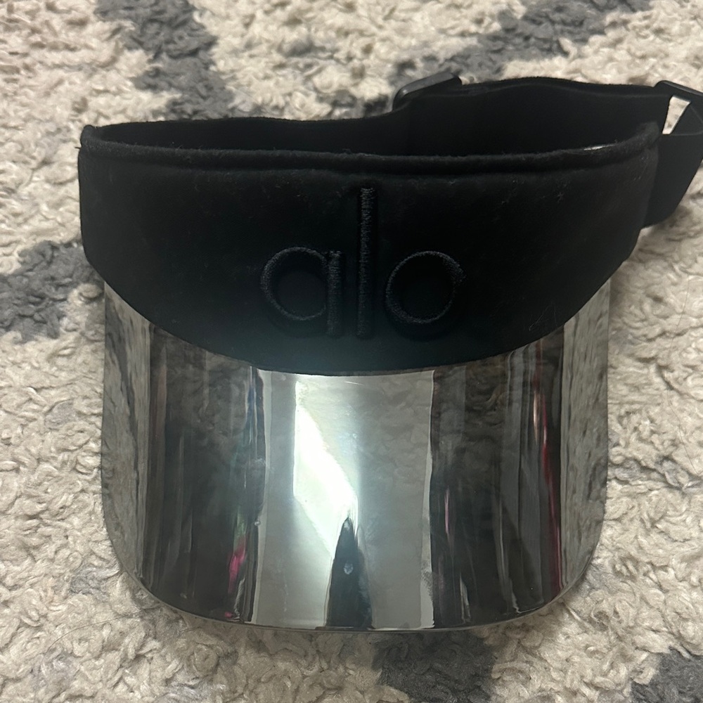 ALO Yoga Black Visor with Silver Mirrored Brim